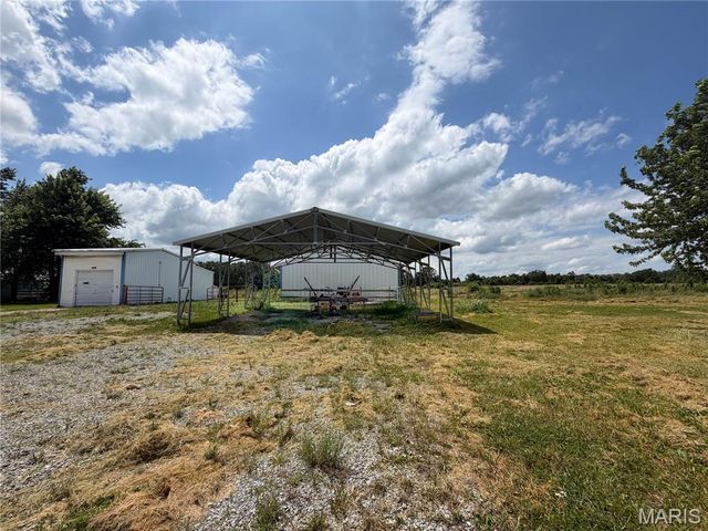 10751 State Route F, Farmington, MO 63640