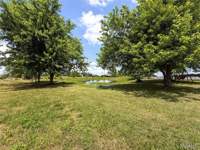 10751 State Route F, Farmington, MO 63640