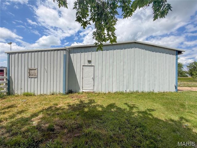 10751 State Route F, Farmington, MO 63640
