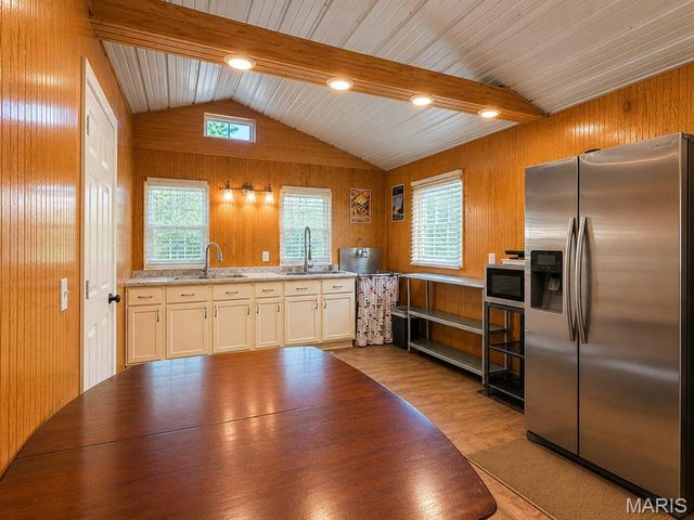 10751 State Route F, Farmington, MO 63640
