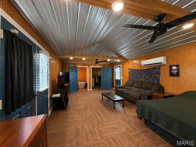 10751 State Route F, Farmington, MO 63640