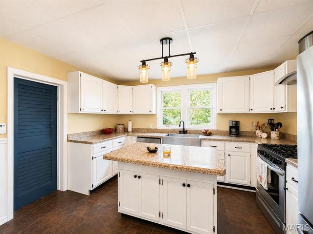 10751 State Route F, Farmington, MO 63640