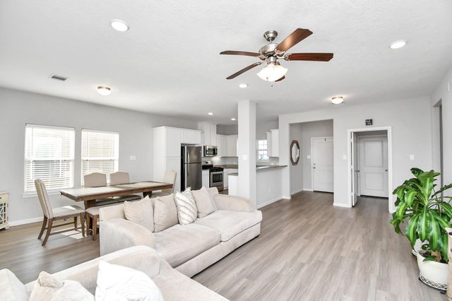 1294 Road 5102, Cleveland, TX 77327