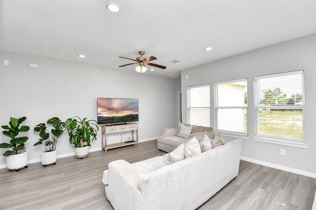 1294 Road 5102, Cleveland, TX 77327