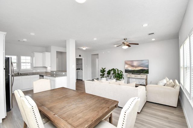 1294 Road 5102, Cleveland, TX 77327