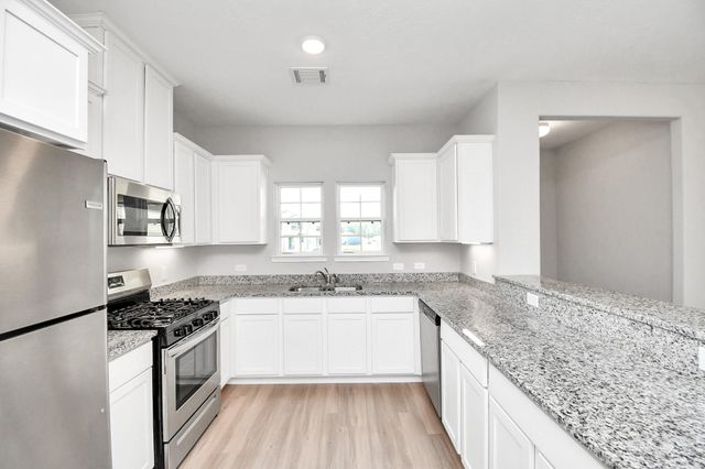 1294 Road 5102, Cleveland, TX 77327