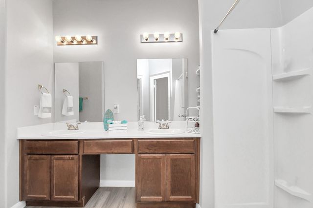 1294 Road 5102, Cleveland, TX 77327