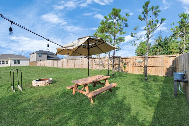 1294 Road 5102, Cleveland, TX 77327