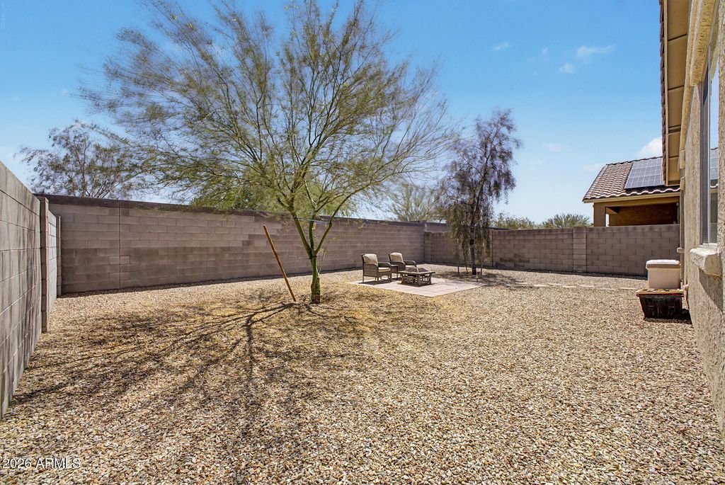 Image 28 of property listing at 18047 W VIA DEL SOL --, Surprise, AZ 85387