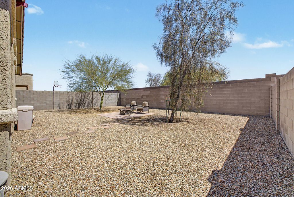Image 31 of property listing at 18047 W VIA DEL SOL --, Surprise, AZ 85387