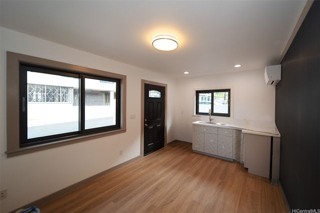 1232 Elm Street, Honolulu, HI 96814