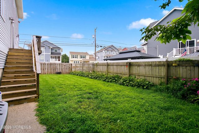 1 Holly Acres Drive, Brick, NJ 08723