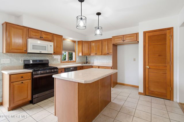 1 Holly Acres Drive, Brick, NJ 08723