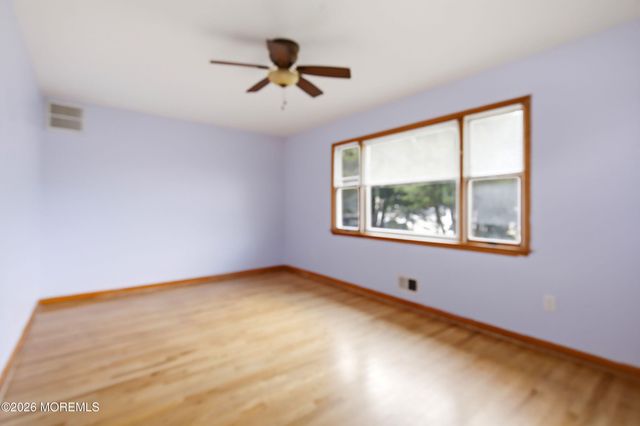 1 Holly Acres Drive, Brick, NJ 08723