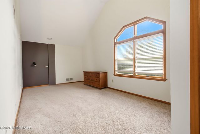 1 Holly Acres Drive, Brick, NJ 08723
