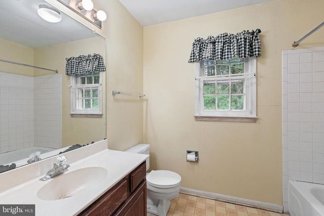 5623 WILSHIRE CT, Warrenton, VA 20187