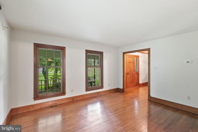 5623 WILSHIRE CT, Warrenton, VA 20187