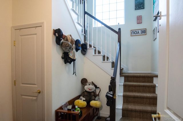 21 Greentree Court, Shirley, NY 11967