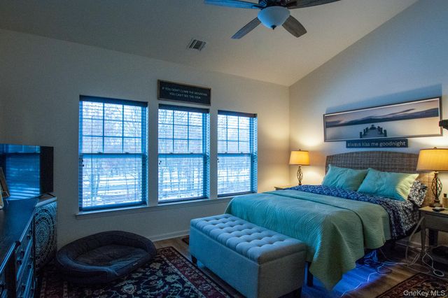 21 Greentree Court, Shirley, NY 11967