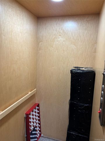 21 Greentree Court, Shirley, NY 11967