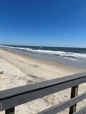 21 Greentree Court, Shirley, NY 11967