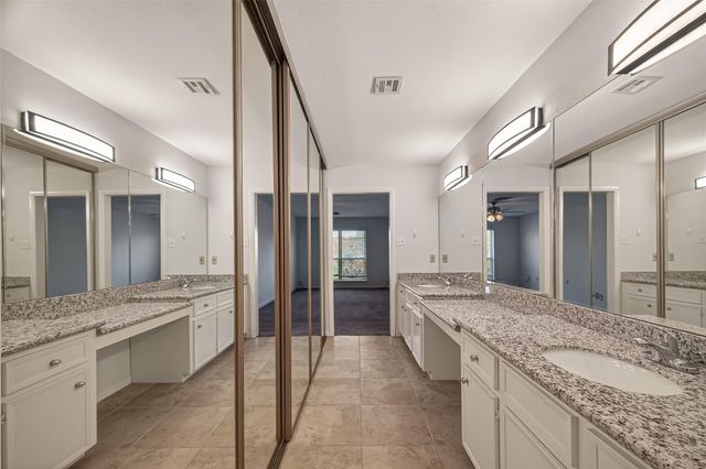 7655 S Braeswood Boulevard 47, Houston, TX 77071