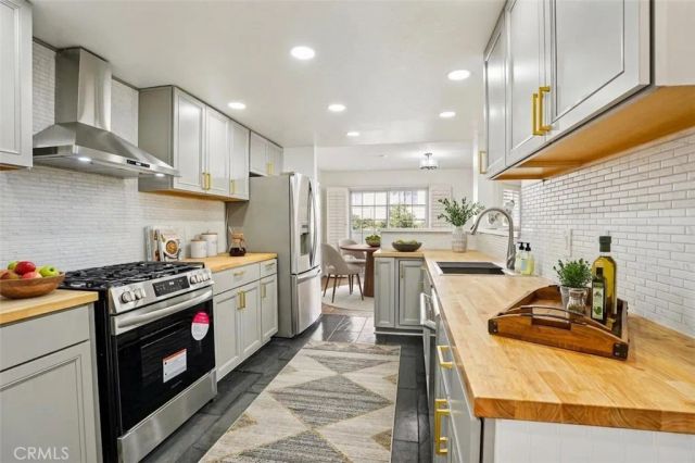 11300 Foothill Blvd 97, Sylmar, CA 91342