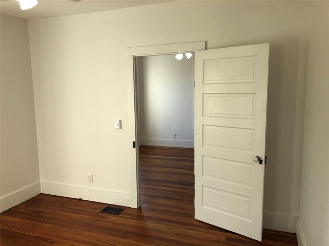 2004 Rosewood Ave, Austin, TX 78702