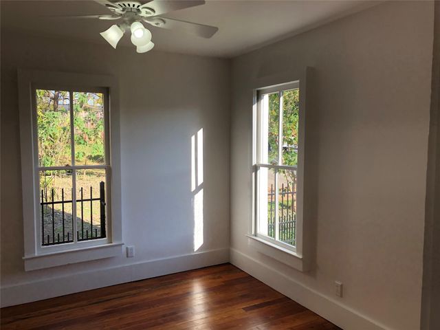 2004 Rosewood Ave, Austin, TX 78702