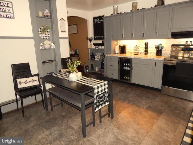 228 WISE AVE, Red Lion, PA 17356
