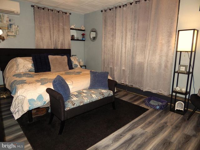 228 WISE AVE, Red Lion, PA 17356