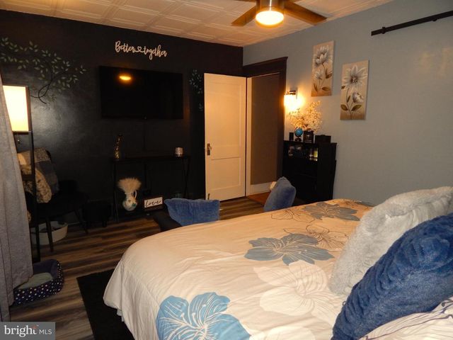 228 WISE AVE, Red Lion, PA 17356