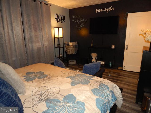228 WISE AVE, Red Lion, PA 17356