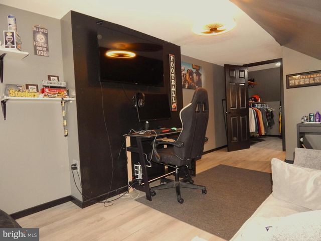 228 WISE AVE, Red Lion, PA 17356