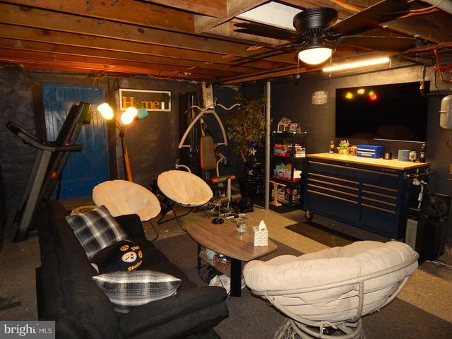 228 WISE AVE, Red Lion, PA 17356
