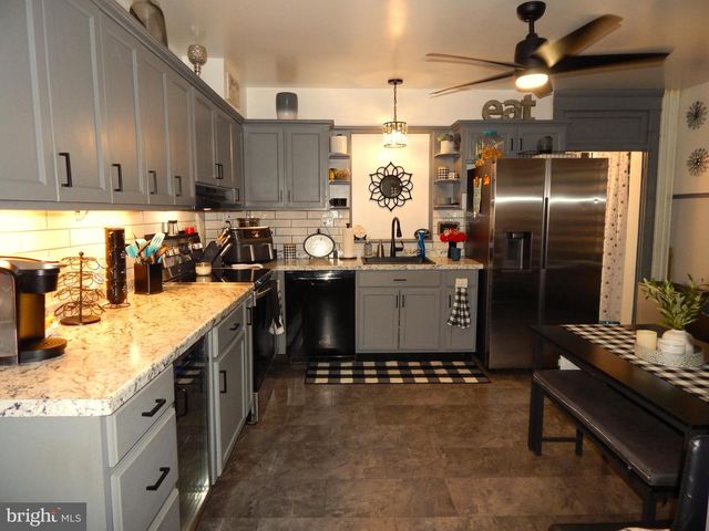 228 WISE AVE, Red Lion, PA 17356