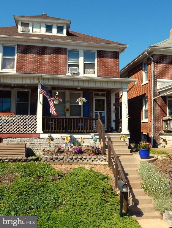 228 WISE AVE, Red Lion, PA 17356