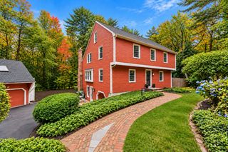 8 Partridge Hill Rd, Southborough, MA 01772
