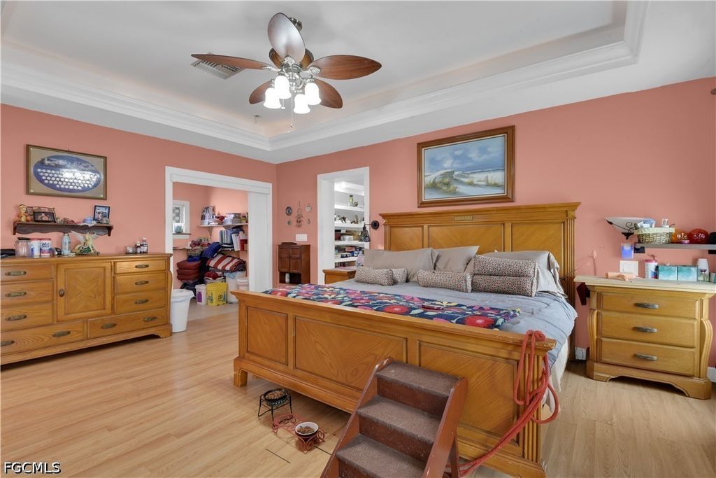 Image 16 of property listing at 2704 SW 2nd PL, Cape Coral, FL 33914