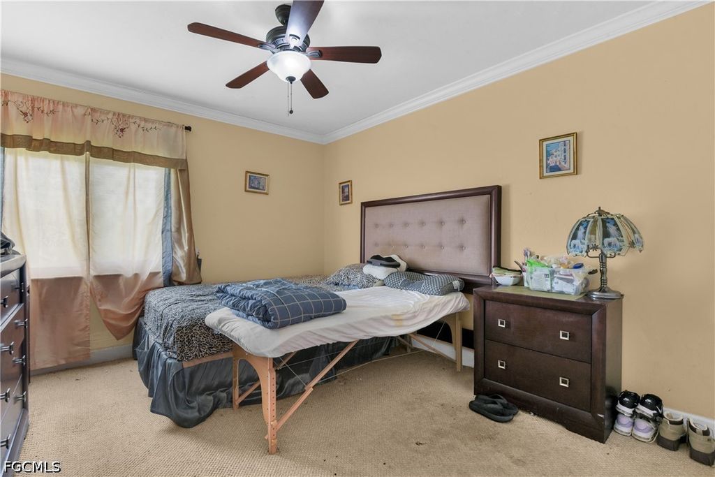 Image 23 of property listing at 2704 SW 2nd PL, Cape Coral, FL 33914