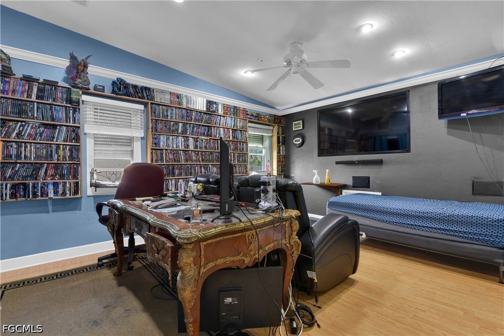 Image 27 of property listing at 2704 SW 2nd PL, Cape Coral, FL 33914