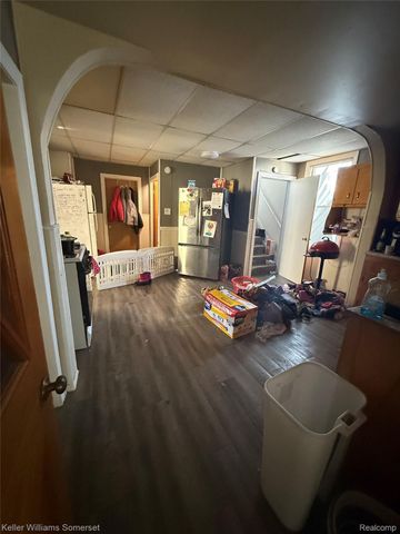 24500 Hayes Avenue, Eastpointe, MI 48021