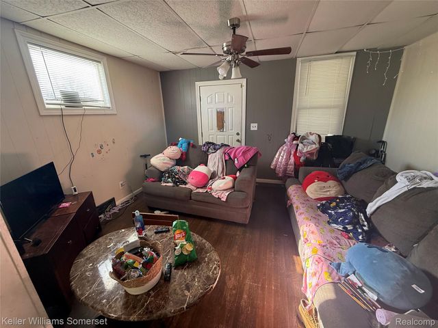 24500 Hayes Avenue, Eastpointe, MI 48021