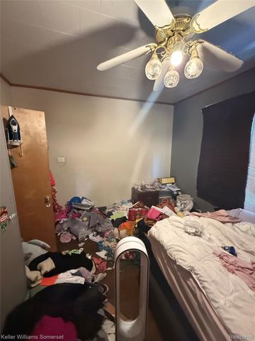 24500 Hayes Avenue, Eastpointe, MI 48021