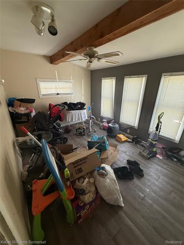 24500 Hayes Avenue, Eastpointe, MI 48021