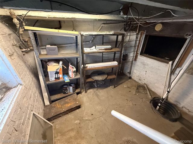 24500 Hayes Avenue, Eastpointe, MI 48021