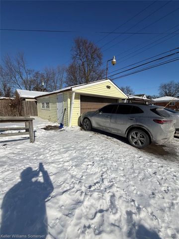 24500 Hayes Avenue, Eastpointe, MI 48021