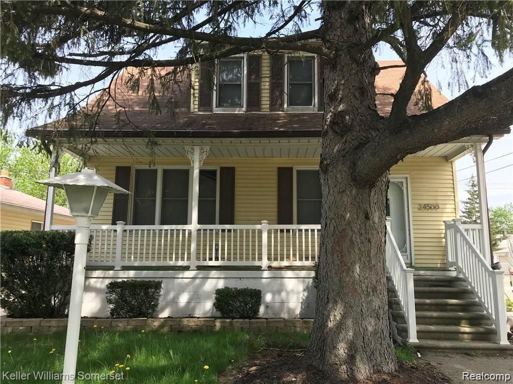 24500 Hayes Avenue, Eastpointe, MI 48021