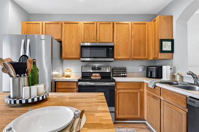 12256 FOXMOOR PEAK DRIVE, Riverview, FL 33579