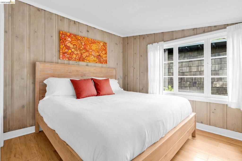 Image 23 of property listing at 1101 1101 Mountain Blvd, Oakland, CA 94611